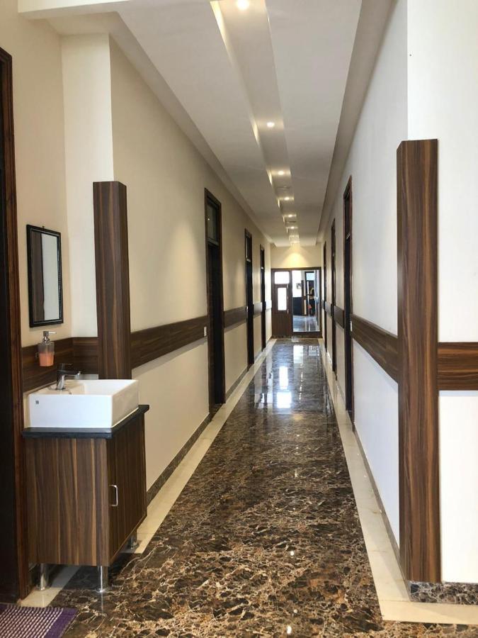 Hotel Woodcrest Zirakpur Chandigarh - Luxury Rooms ภายนอก รูปภาพ