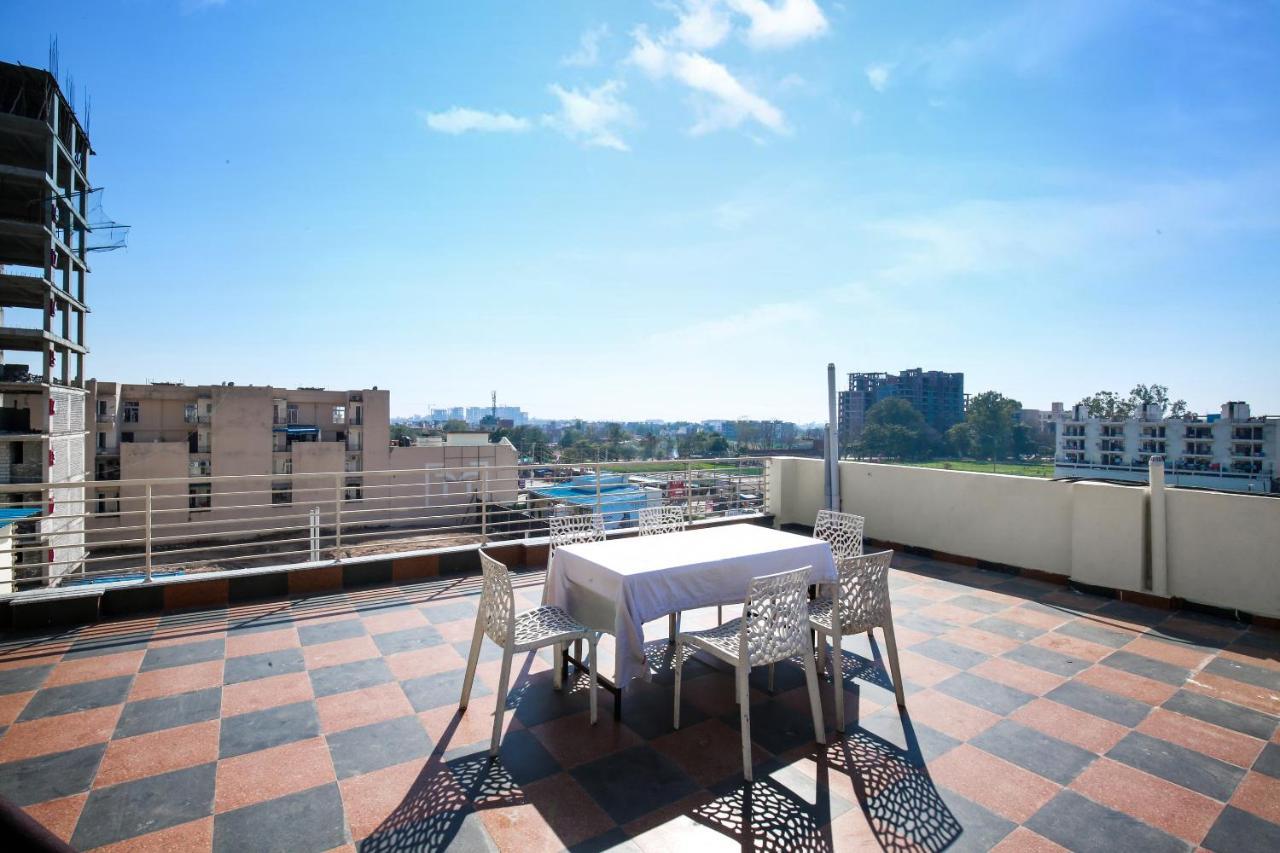 Hotel Woodcrest Zirakpur Chandigarh - Luxury Rooms ภายนอก รูปภาพ