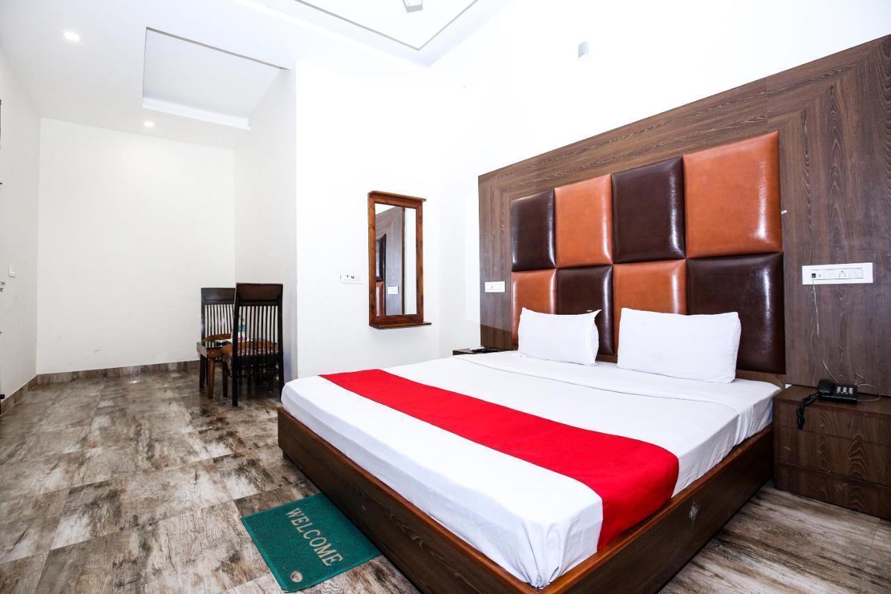 Hotel Woodcrest Zirakpur Chandigarh - Luxury Rooms ภายนอก รูปภาพ