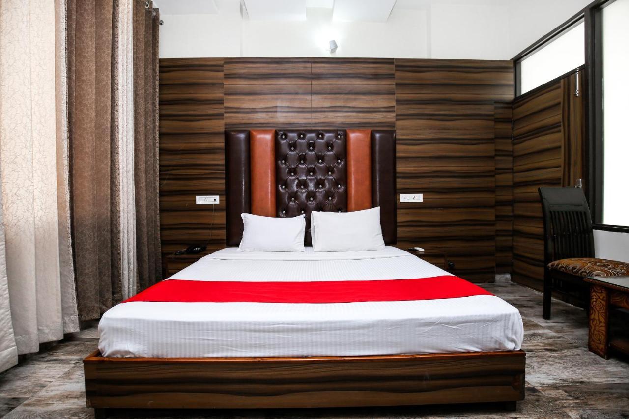 Hotel Woodcrest Zirakpur Chandigarh - Luxury Rooms ภายนอก รูปภาพ