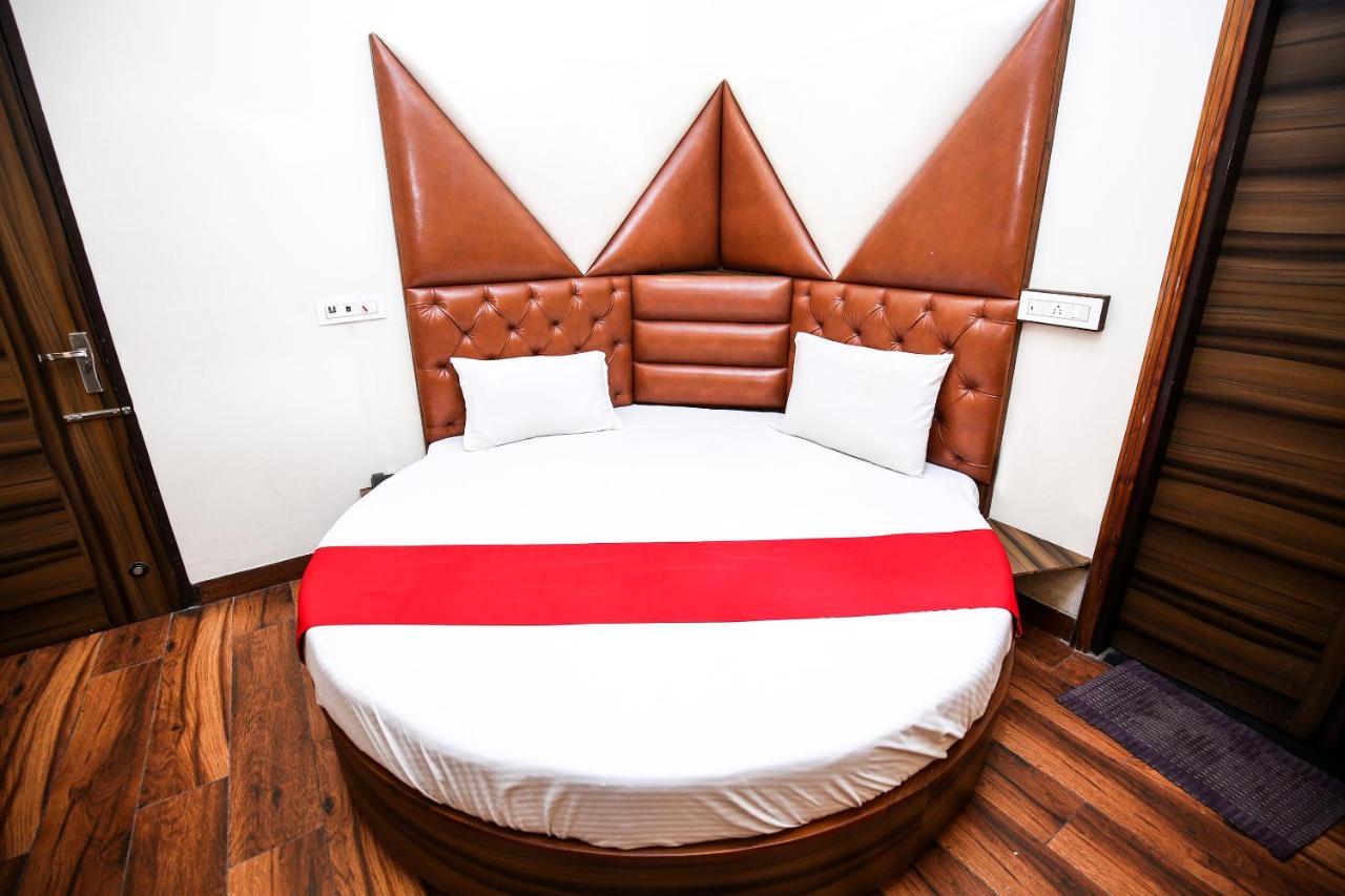 Hotel Woodcrest Zirakpur Chandigarh - Luxury Rooms ภายนอก รูปภาพ