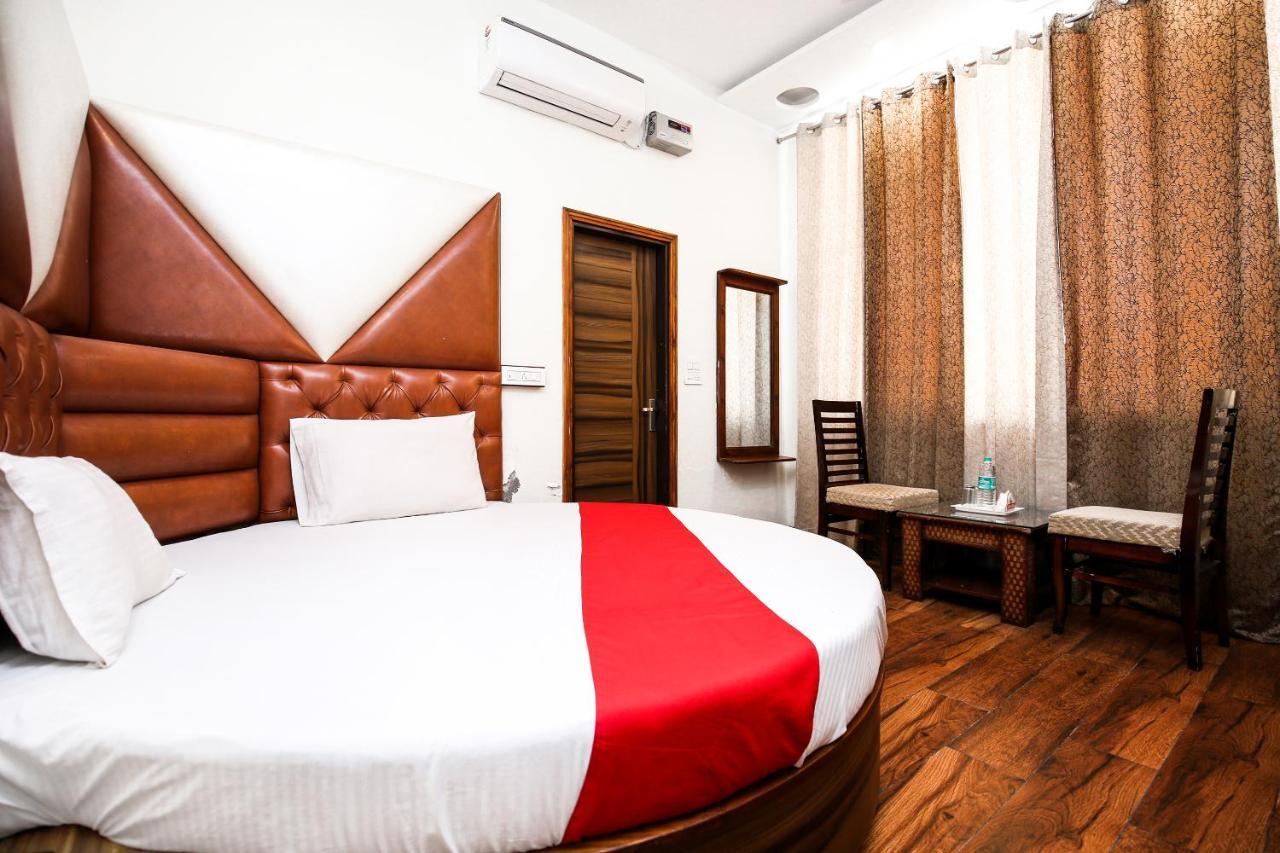 Hotel Woodcrest Zirakpur Chandigarh - Luxury Rooms ภายนอก รูปภาพ