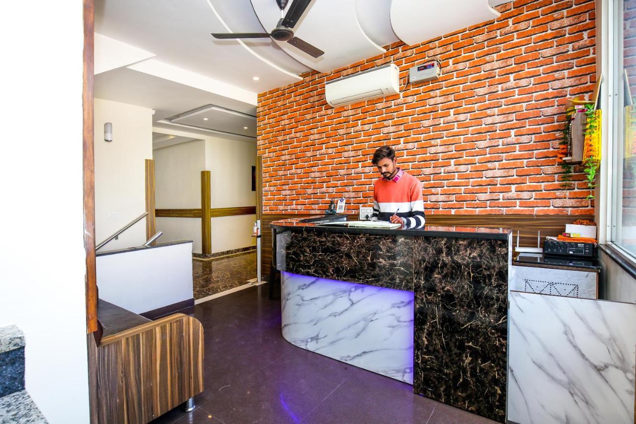 Hotel Woodcrest Zirakpur Chandigarh - Luxury Rooms ภายนอก รูปภาพ