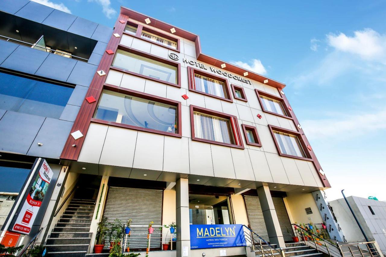 Hotel Woodcrest Zirakpur Chandigarh - Luxury Rooms ภายนอก รูปภาพ